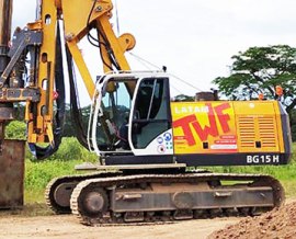 Gebraucht BAUER BG 15 H Rotary Drilling Rig - Year 2013-2